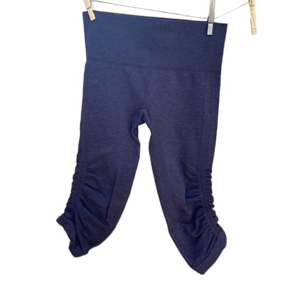 Lululemon In The Flow Crop II leggings - Picture 2 of 16